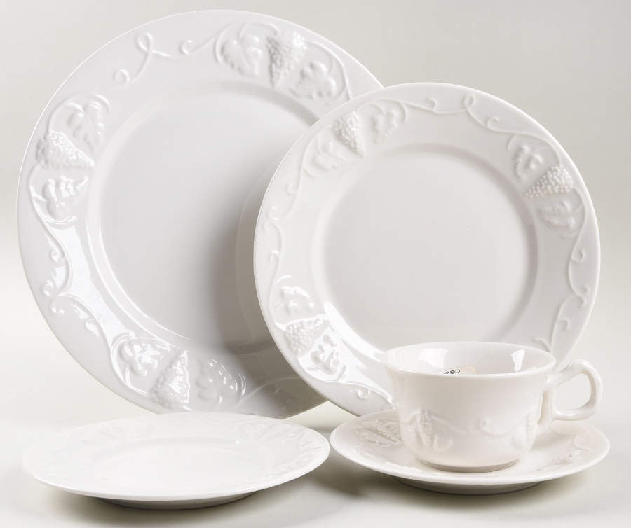 Grape 5 Piece Place Setting by Red Cliff-1