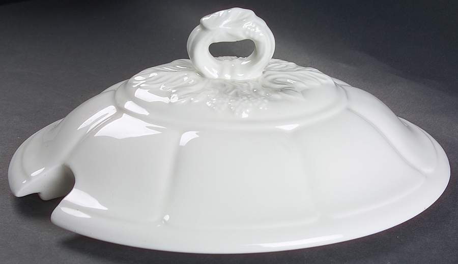 Grape Lid for Oval Tureen by Red Cliff-1