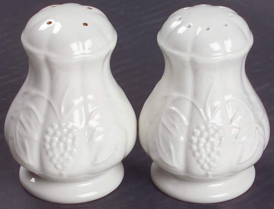 Grape Salt & Pepper Set by Red Cliff-1