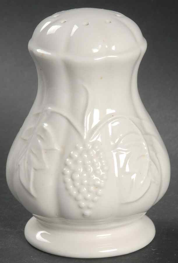 Grape Pepper Shaker by Red Cliff-1