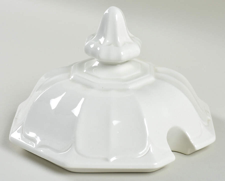 Heritage Lid for Tureen by Red Cliff-1