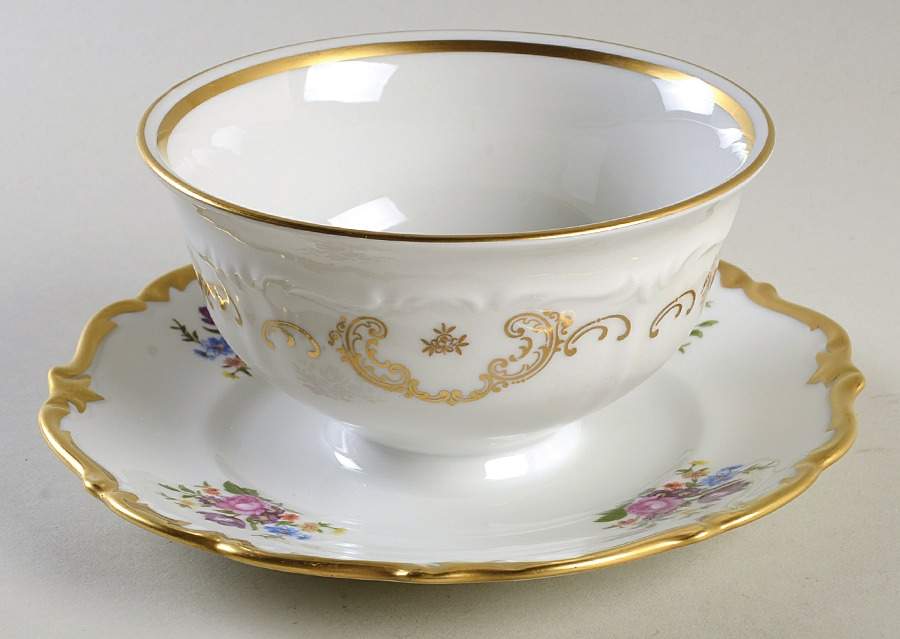 6157P Gravy Boat with Attached Underplate by Reichenbach-1