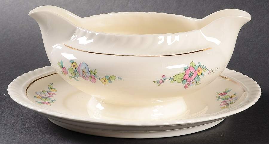 REV1 Gravy Boat with Attached Underplate by Regal Vellum-1