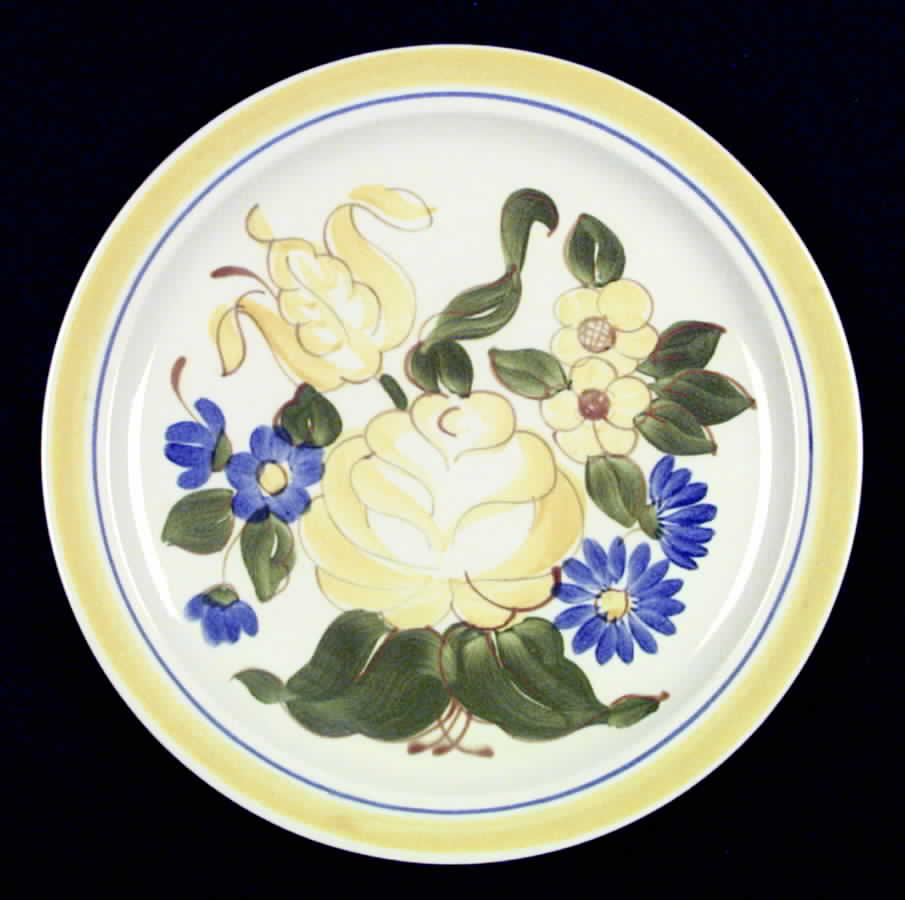 Brittany Dinner Plate by Red Wing-1