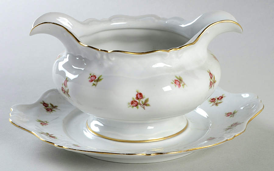 Roslyn Gravy Boat with Attached Underplate by Royal Hanover-1