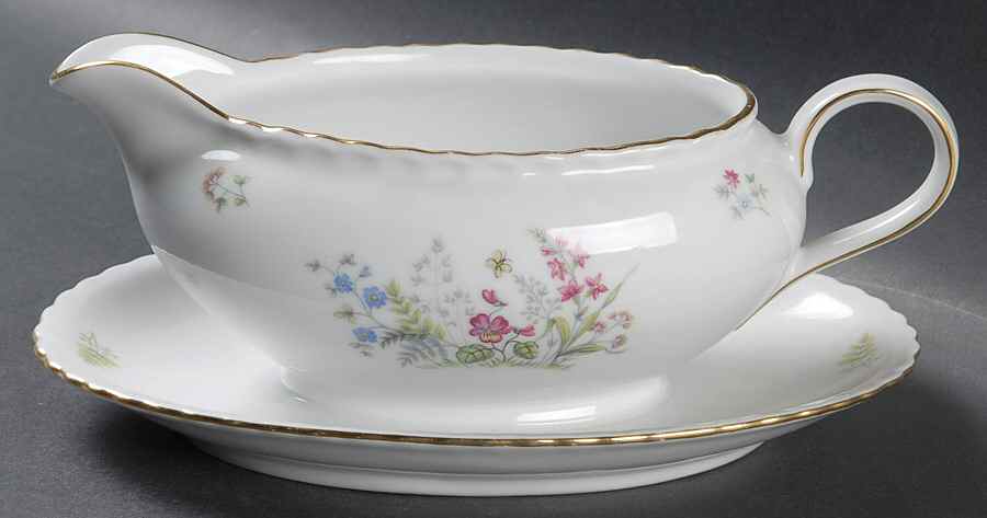 Woodland Gravy Boat with Attached Underplate by Royal Hanover-1
