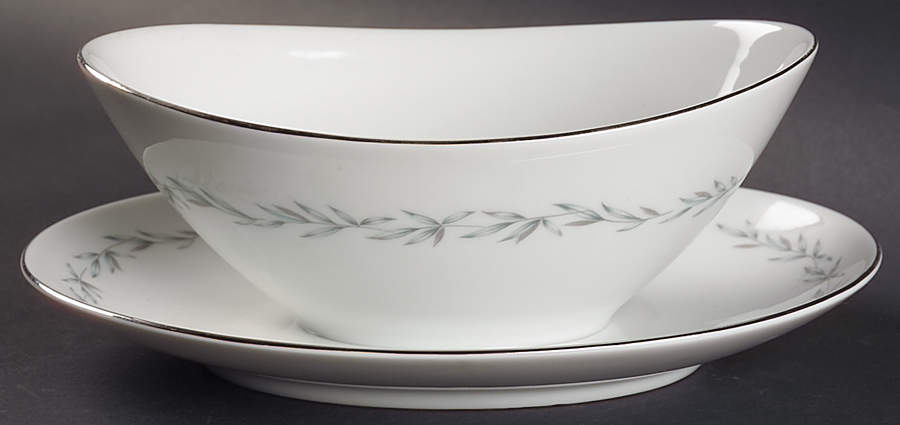 Laura Gravy Boat with Attached Underplate by Rose (Japan)-1