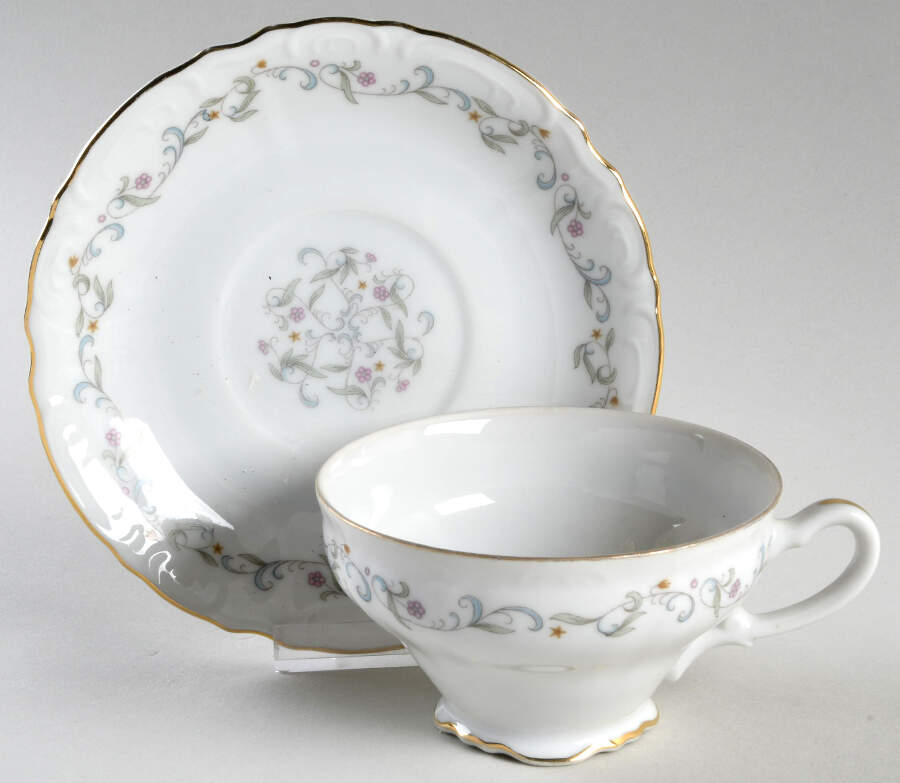 Romaine Footed Cup & Saucer Set by Rose (Japan)-1