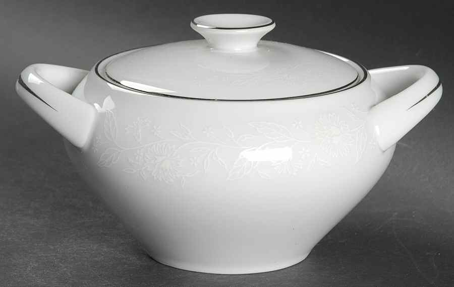 Serena Sugar Bowl & Lid by Rose (Japan)-1