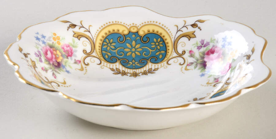 Berkeley Shell Shaped Dish by Royal Albert-1