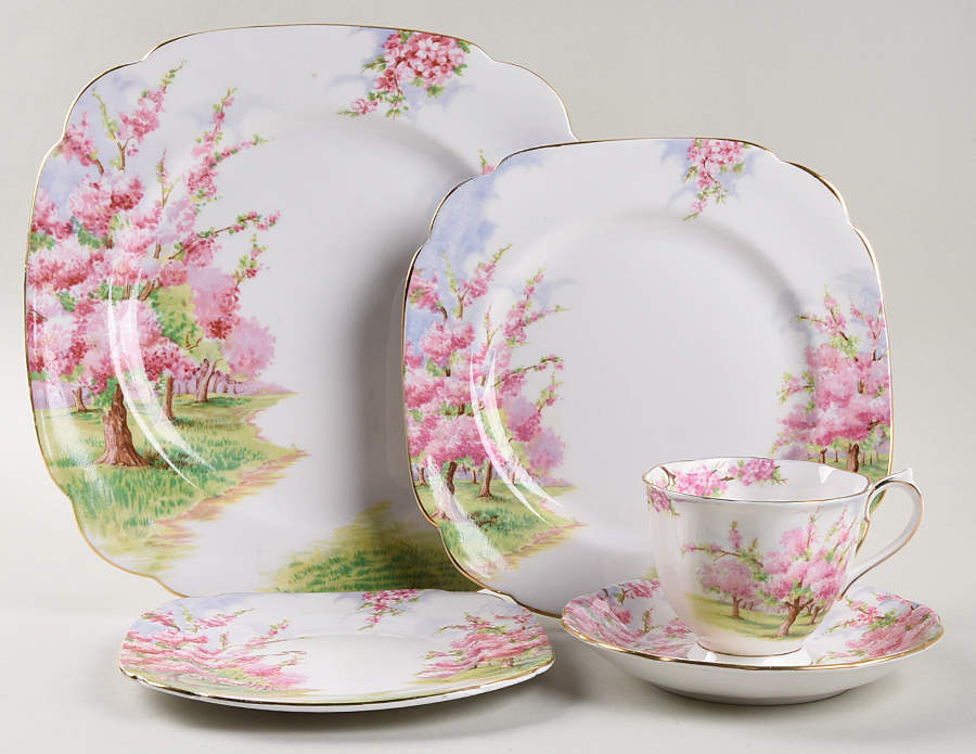Blossom Time 5 Piece Place Setting by Royal Albert-1