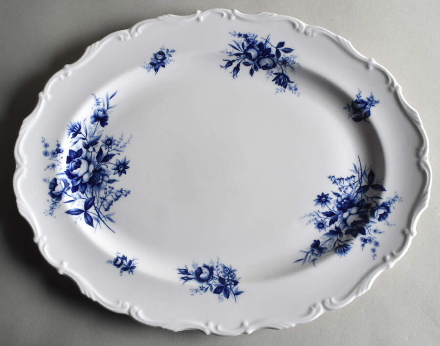 Connoisseur 15" Oval Serving Platter by Royal Albert-1