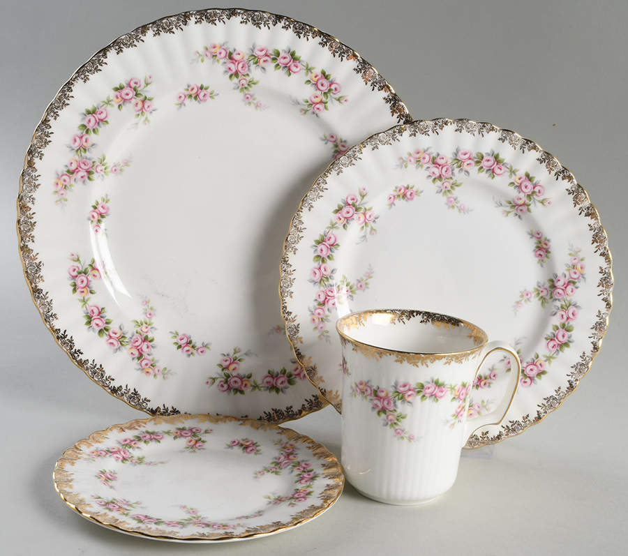 Dimity Rose 4 Piece Place Setting by Royal Albert-1