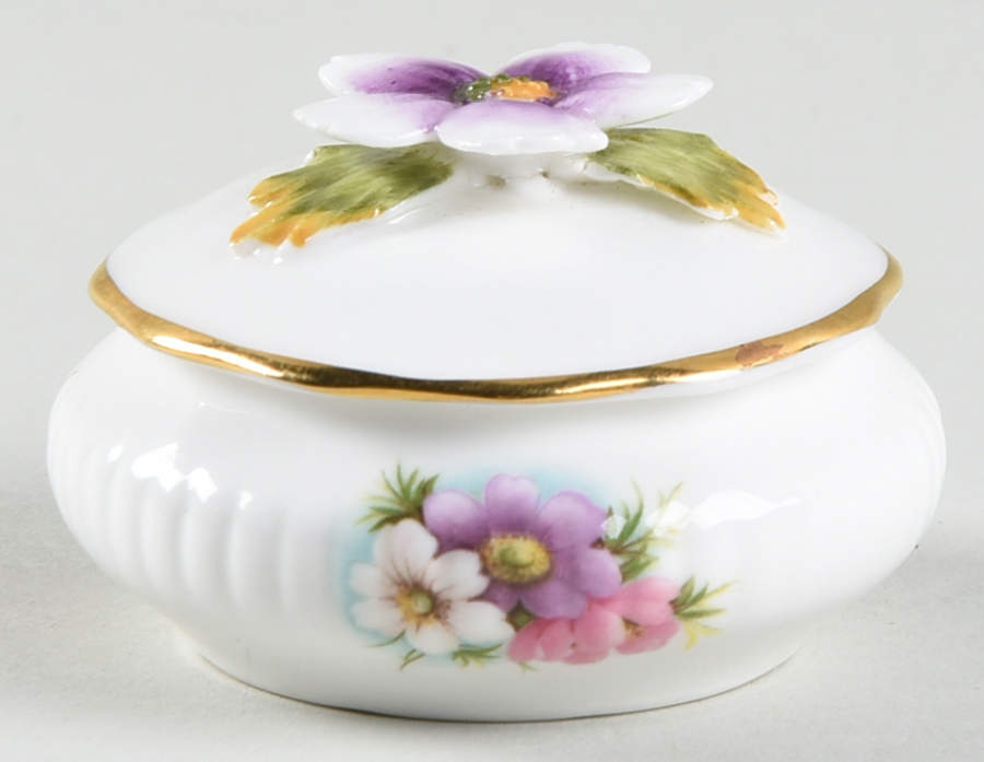 Flower of The Month (Newer, Montrose) 1" Round Box & Lid by Royal Albert-1