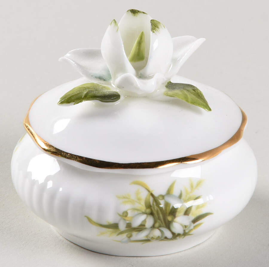 Flower of The Month (Newer, Montrose) 1" Round Box & Lid by Royal Albert-1