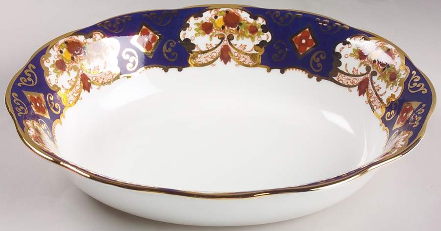 Heirloom (Bone China Stamp) 9" Oval Vegetable Bowl by Royal Albert-1