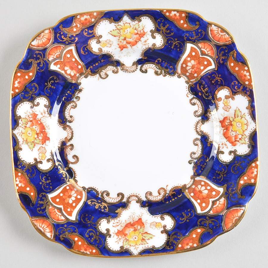Heirloom (Bone China Stamp) Square Bread & Butter Plate by Royal Albert-1