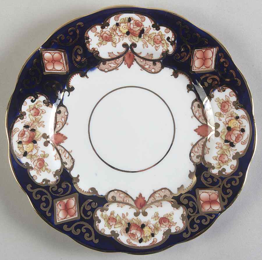 Heirloom (Bone China Stamp) Bread & Butter Plate by Royal Albert-1
