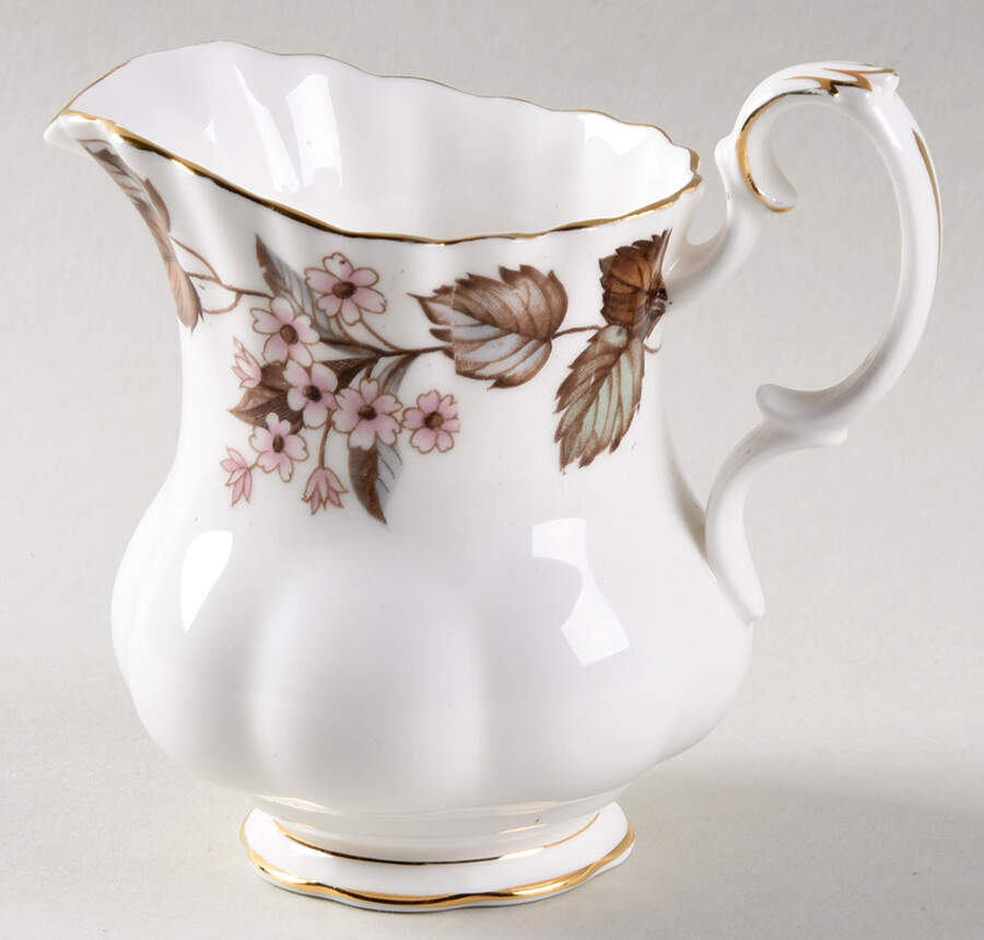Linden Lea (Montrose) Mini Creamer by Royal Albert-1