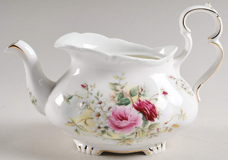 Memories Teapot No Lid by Royal Albert-1