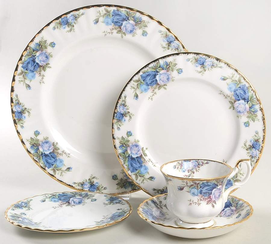 Moonlight Rose 5 Piece Place Setting by Royal Albert-1