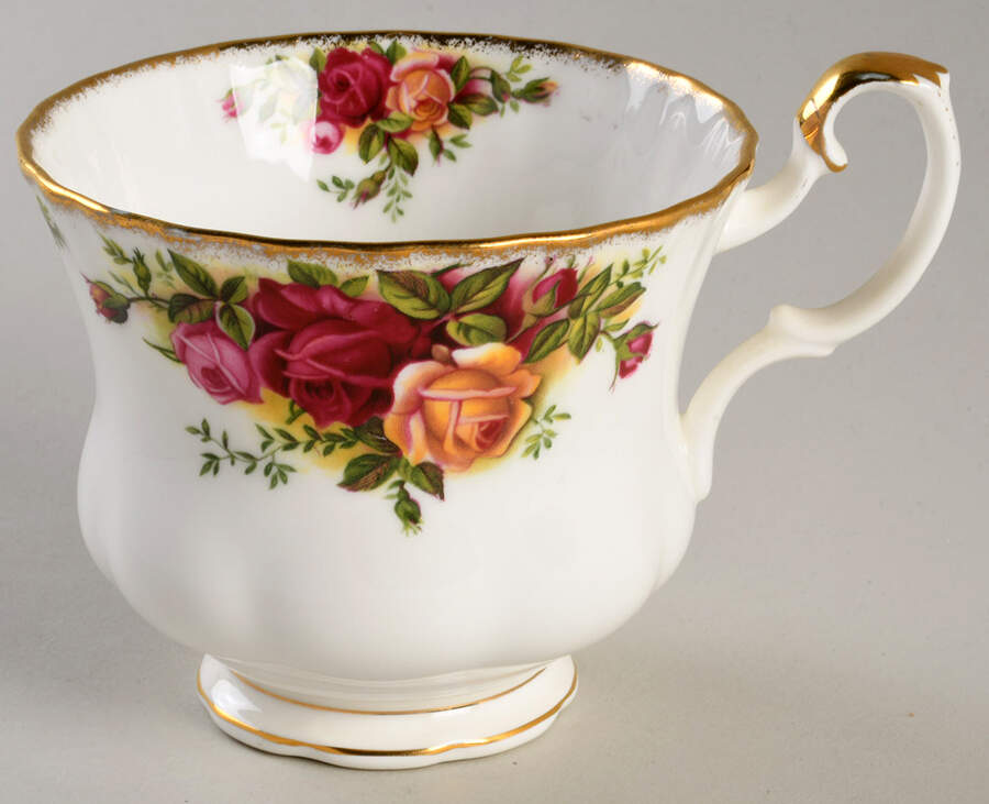 Old Country Roses Oversized Cup by Royal Albert-1