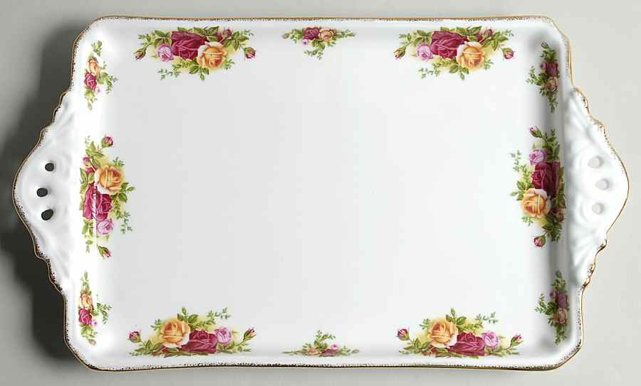 Old Country Roses 15" Rectangular Handled Tray by Royal Albert-1