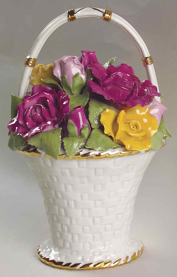 Old Country Roses Gardener's Musical Basket by Royal Albert-1