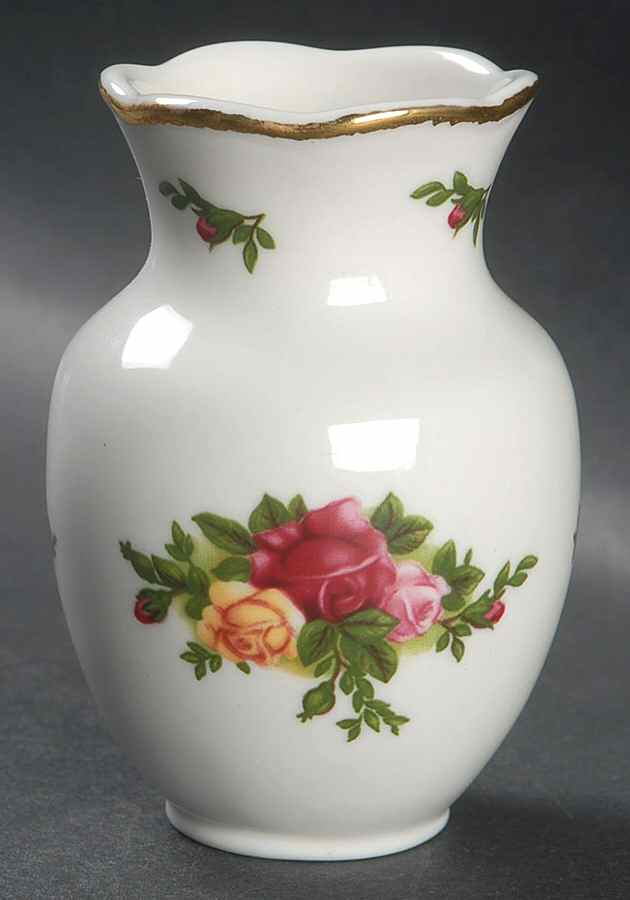 Old Country Roses Mini Vase by Royal Albert-1