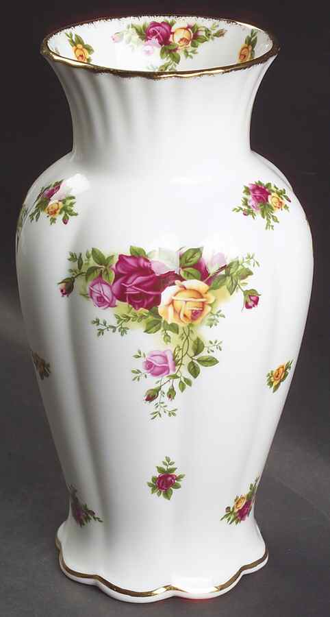 Old Country Roses 9" Montrose Vase by Royal Albert-1
