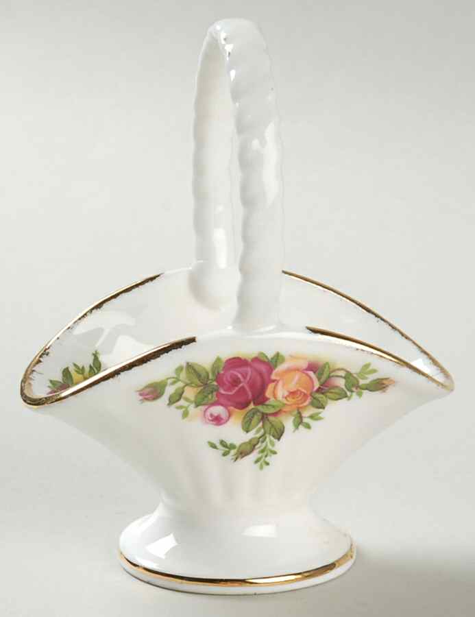 Old Country Roses Small Basket by Royal Albert-1
