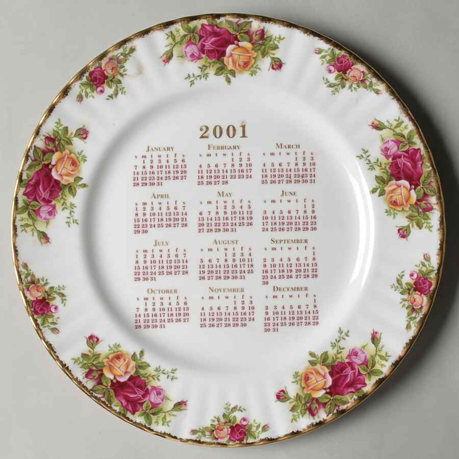 Old Country Roses "2001" Calendar Plate by Royal Albert-1