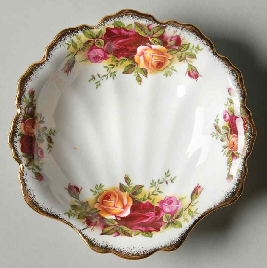 Old Country Roses Shell Shaped Dish by Royal Albert-1