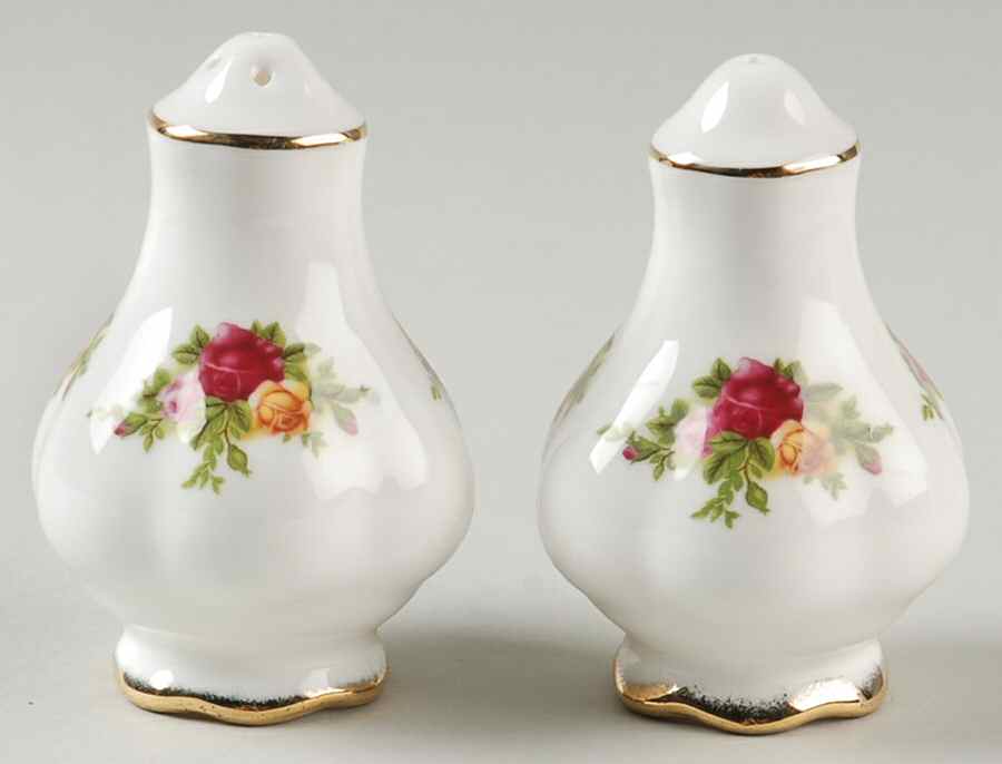 Old Country Roses Salt & Pepper Set by Royal Albert-1