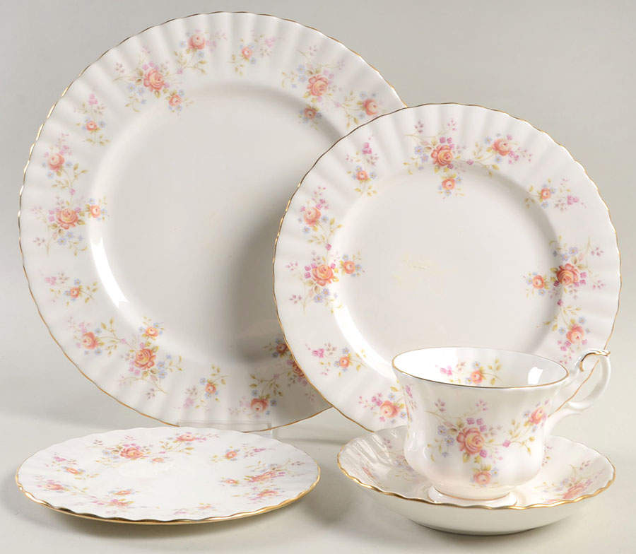 Peach Rose 5 Piece Place Setting by Royal Albert-1