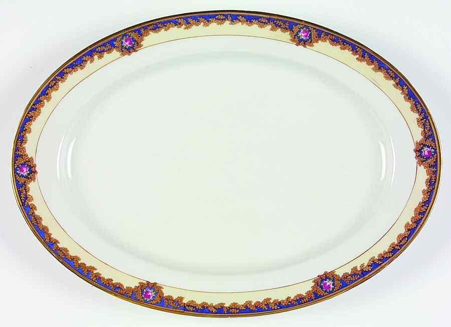 Beverly 11" Oval Serving Platter by Royal Bayreuth-1