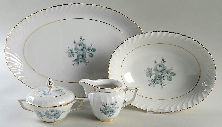 First Love 5 Piece Hostess Set by Royal Bayreuth-1