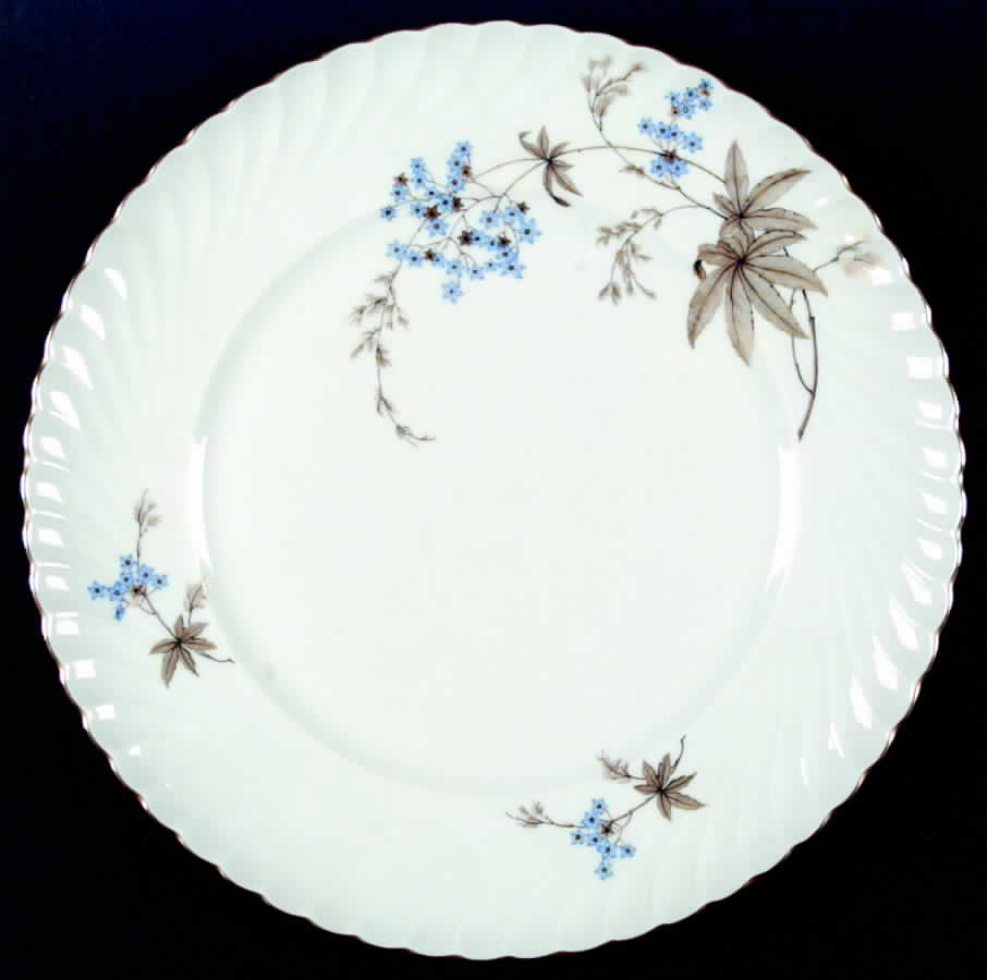 ROB37 Dinner Plate by Royal Bayreuth-1