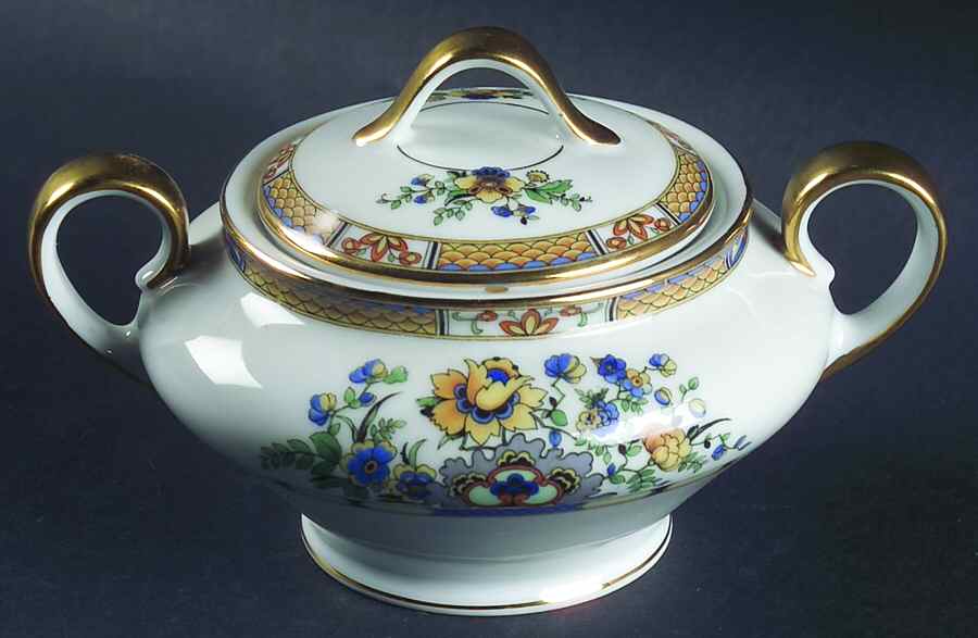 ROB59 Sugar Bowl & Lid by Royal Bayreuth-1