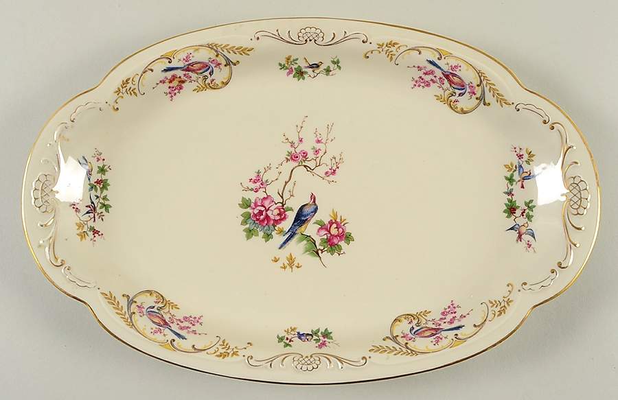 ROB91 14" Oval Serving Platter by Royal Bayreuth-1