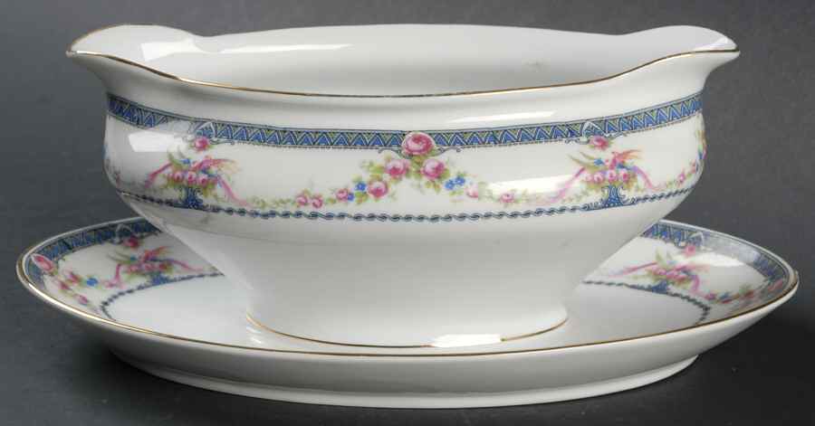 Rosemont Gravy Boat with Attached Underplate by Royal Bayreuth-1