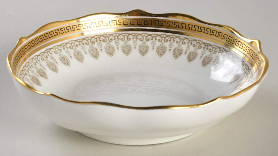 H1640 Coupe Cereal Bowl by Royal Cauldon-1