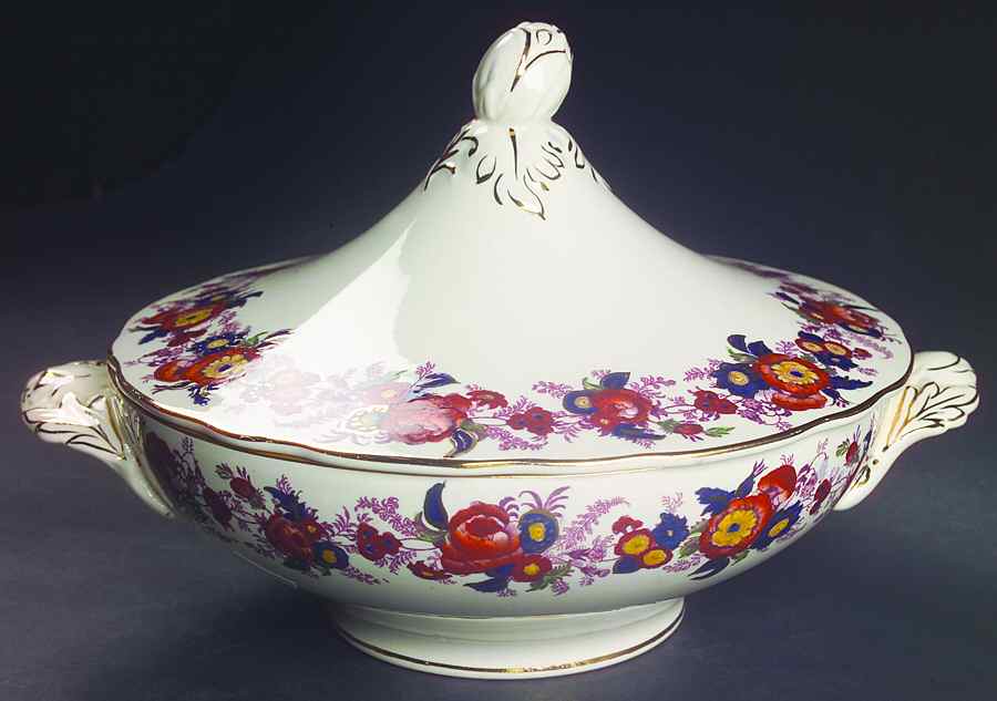 Majestic Round Covered Vegetable by Royal Cauldon-1