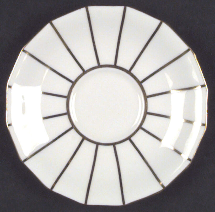 N637 Saucer by Royal Cauldon-1