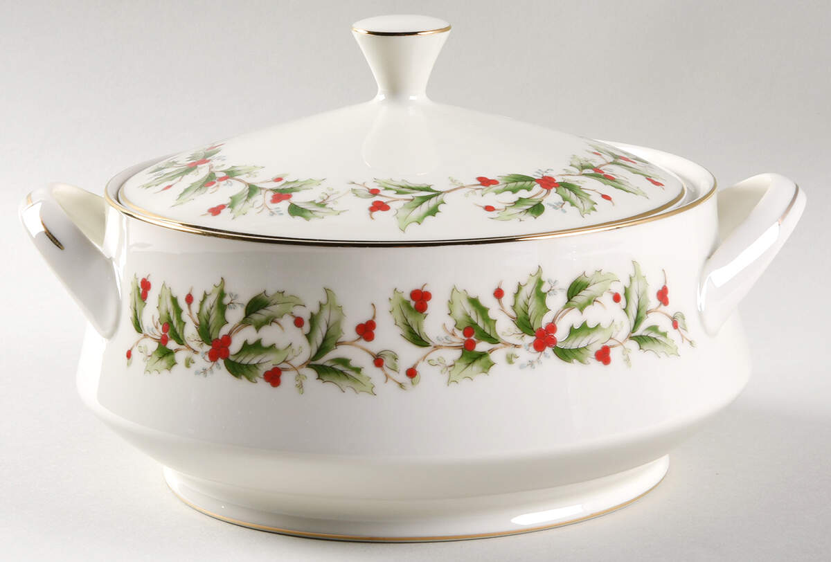 Holly Round Covered Vegetable by Royal Gallery-1