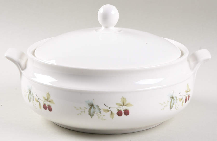 ROK8 2 Qt Round Covered Casserole by Royal Kent (England)-1
