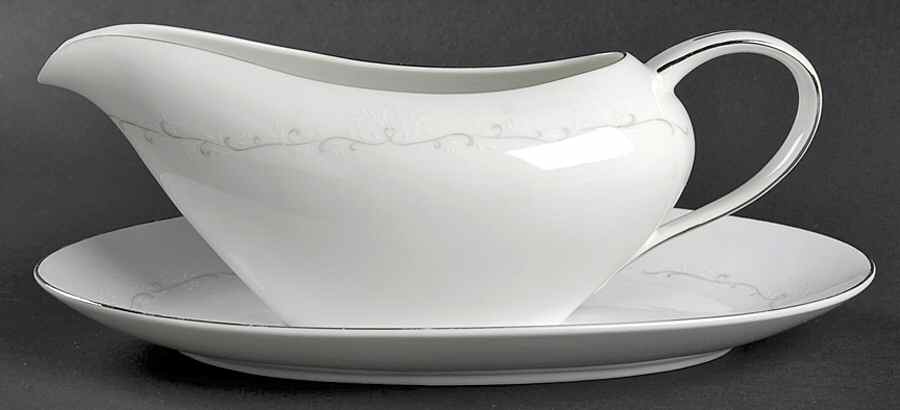 Elizabeth Gravy Boat & Underplate by Royal M-Mita-1