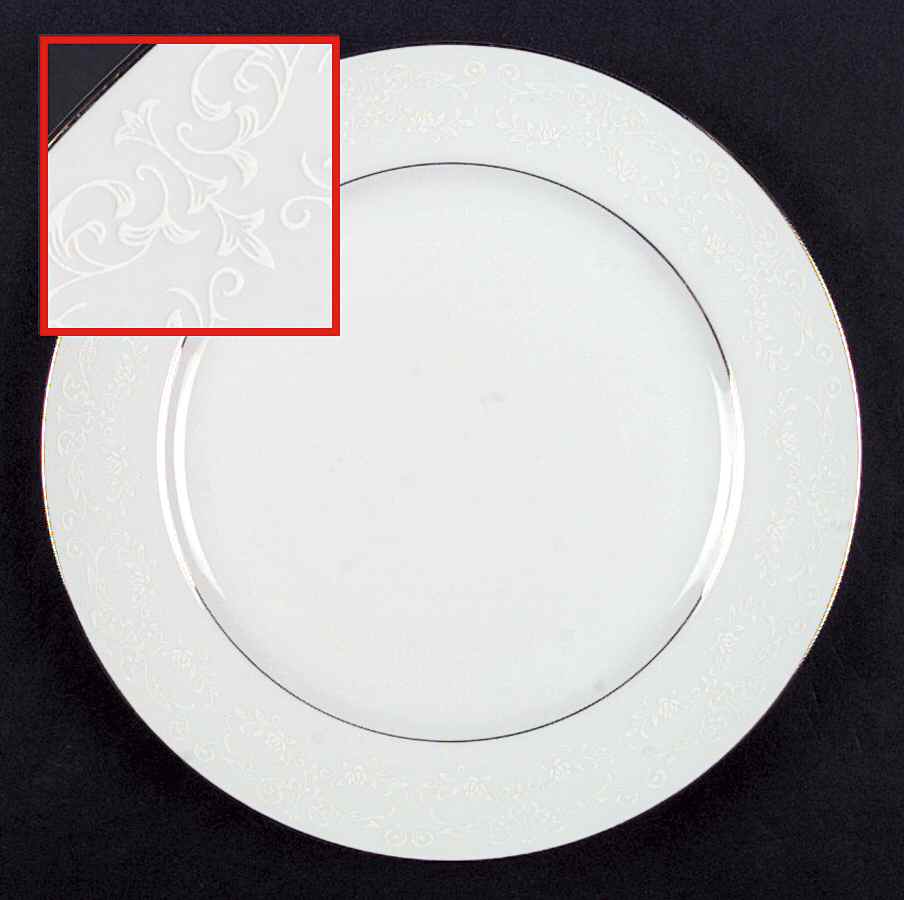 Sovereign (1886, White Flowers) Dinner Plate by Royal M-Mita-1