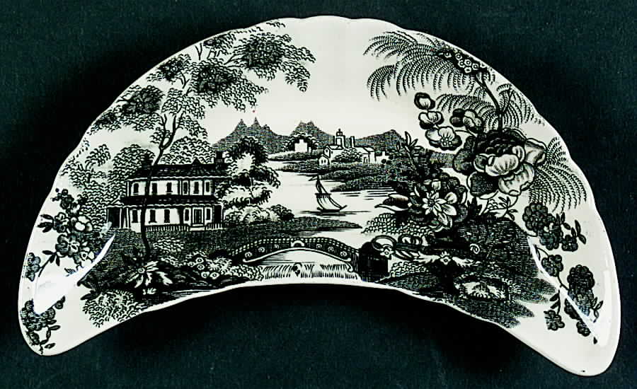 Tonquin Black Bone Dish by Royal Staffordshire-1