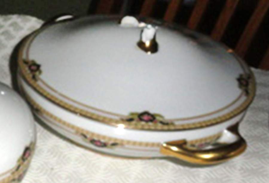 Belmont Round Covered Vegetable by Royal Tettau-1